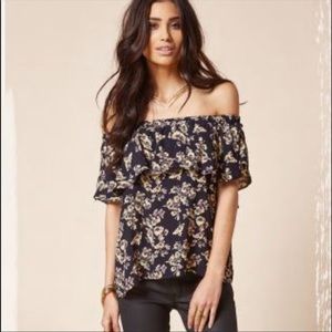 Blue Life Dreamy Ruffle Top In Night Floral